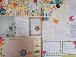 Expoziții de lucrări și desene ale elevilor de la Centrul Școlar Gura Humorului, cu tema „Paștele în Bucovina”