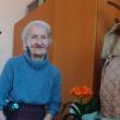 O „bunică” de la Căminul pentru persoane vârstnice de la Solca, Oltea Secula, fostă balerină, sărbătorită la împlinirea vârstei de 81 de ani