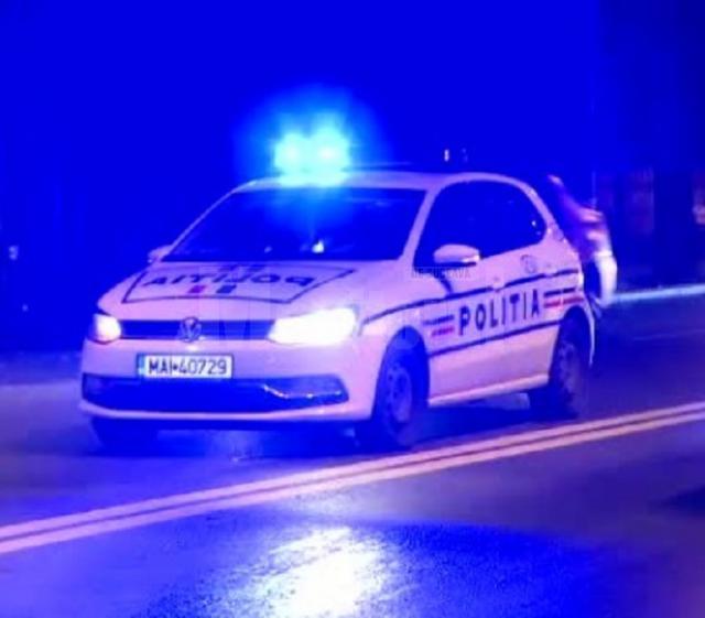 Un echipaj de la Poliția municipiului Rădăuți, care acționa în control trafic pe timp de noapte, a prins cu greu un șofer pericol public