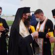 Credincioșii ortodocși din județul Suceava au primit Lumina Sfântă de la Ierusalim în Noaptea de Înviere