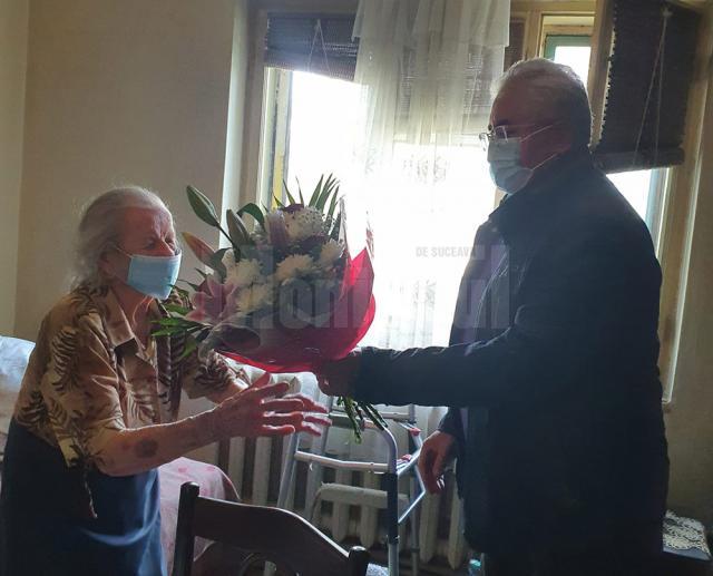 Cel mai vârstnic cetățean al Sucevei, sărbătorit la împlinirea a 104 ani