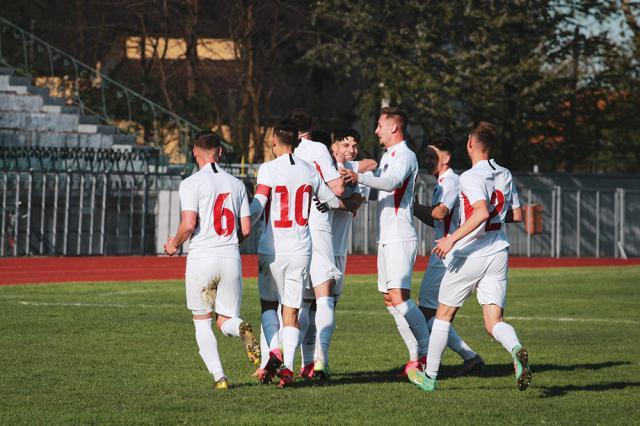 Rădăuțenii exultă după victoria din primul meci cu Brăila. Foto Cristian Plosceac