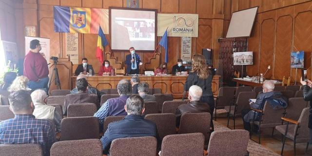 Prof. univ. dr. Liviu George Maha, noul președinte al Societății pentru Cultura și Literatura Română în Bucovina