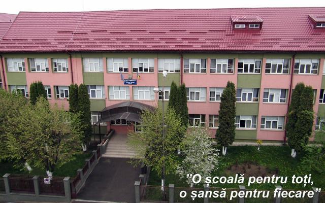 Școala Gimnazială „Miron Costin”