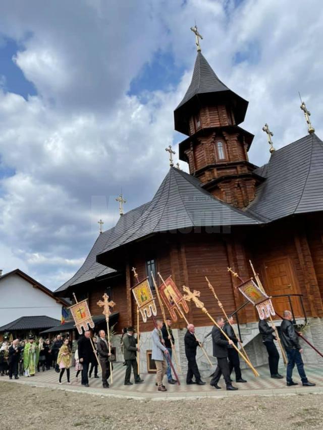 Racla cu Moaștele „Sf. Vasile cel Mare” de la Mănăstirea „Sfinții Trei Ierarhi” din Iași va poposi câteva zile la Straja