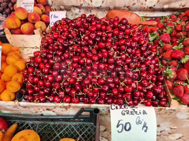 50 de lei/kg de cireșe pe piața din Suceava