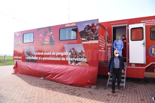 Caravana de vaccinare la Calafindesti