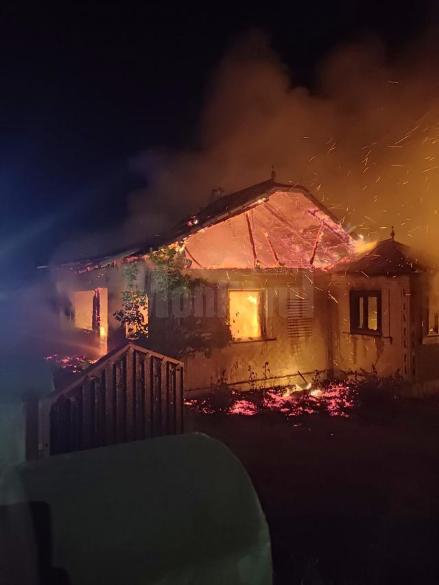 incendiu costisa