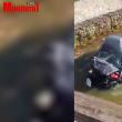 Răsturnat cu mașina în apă