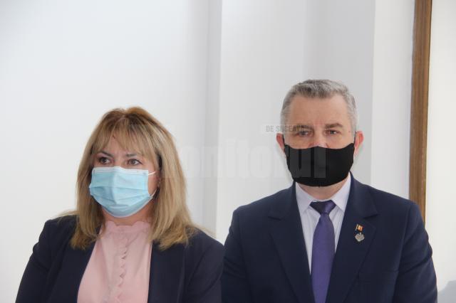 Preşedintele Senatului, Anca Dragu, şi senatorul USR PLUS de Suceava, Gheorghiţă Mîndruță