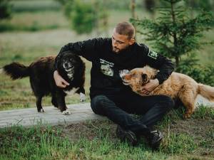 Ștefan Mandachi, apărător al drepturilor animalelor, a câştigat în instanță, în procesul intentat statului român