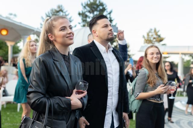 Muzică live cu Horia Brenciu, prezentare de modă și relaxare, la evenimentul caritabil de la Eden Garden 14