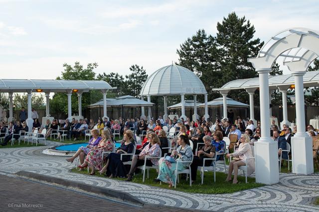 Muzică live cu Horia Brenciu, prezentare de modă și relaxare, la evenimentul caritabil de la Eden Garden. Foto: Ema Motrescu