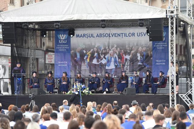 Rectorul Valentin Popa se adresează studenților absolvenți ai USV