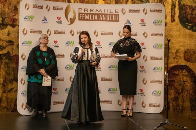 Mihaela Zâna Bârsan a primit la sfârșitul săptămânii trecute Trofeul “Femeia Anului 2020”, în cadrul Galei Naționale “Femeia Anului 2020”