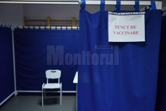 Doar în unul dintre cele 15 centre de vaccinare din județ s-au vaccinat, de Sânziene, peste 100 de oameni