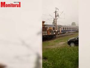 Trenul blocat peste patru ore la Coșna