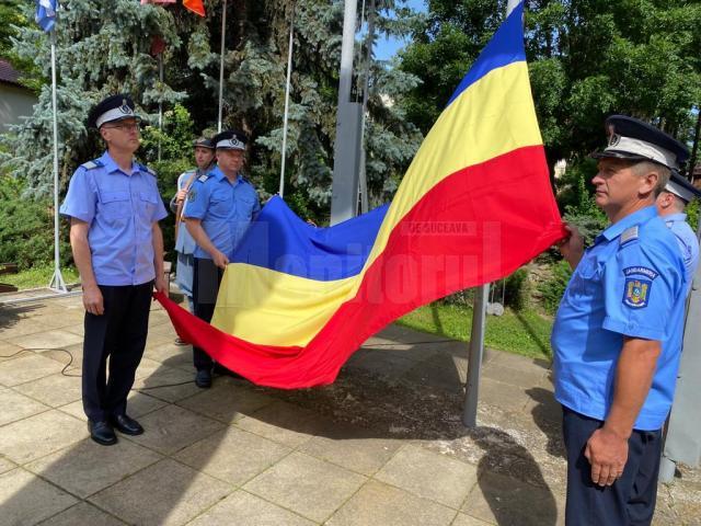 Centrul municipiului Suceava a găzduit, sâmbătă dimineață, ceremoniile militare organizate cu prilejul Zilei Drapelului Național