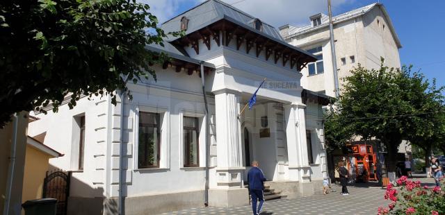Cei doi indivizi au fost arestați preventiv de judecătorii de la Fălticeni, în urma propunerii formulate de procurorii locali