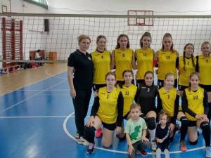 Fetele de la ACS Kinder Suceava sunt pregătite pentru turneul final