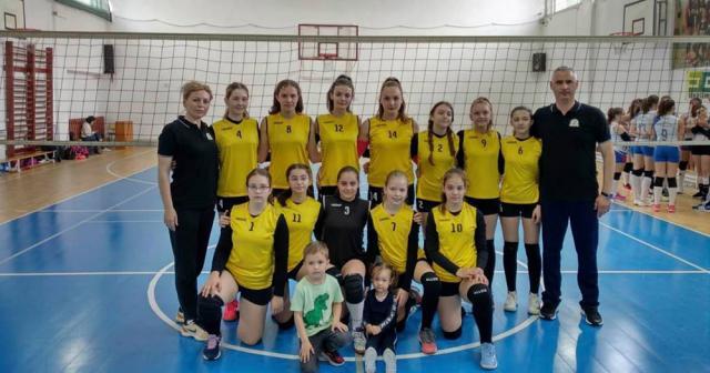 Fetele de la ACS Kinder Suceava sunt pregătite pentru turneul final