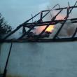 Incendiul de miercuri seară de la Burla a fost provocat de un trăsnet