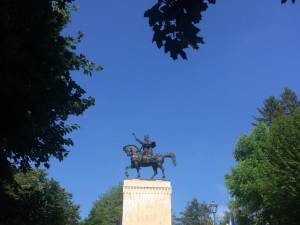 Simpozionul „Ștefan cel Mare și Sfânt, ctitor al neamului românesc”, vineri, la statuia lui Ștefan cel Mare din Parcul Șipote – Cetate