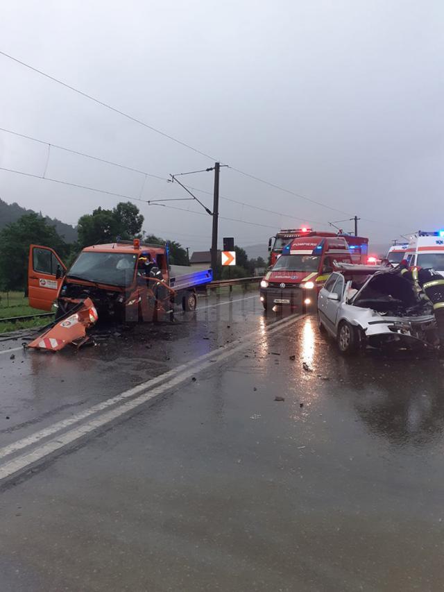 Autovehicule avariate în urma accidentului de la Frasin