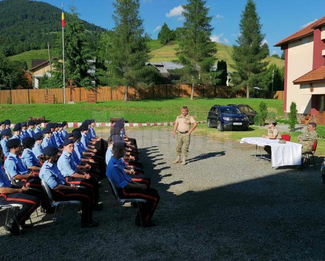 Elevi de la Colegiul Național Militar „Ștefan cel Mare”, în tabără de instrucție la Colibița