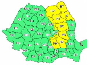 Cod galben de ploi, vânt și descărcări electrice, în Suceava și alte șapte județe