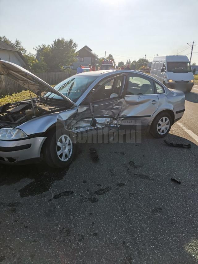 Trei persoane au ajuns la spital după un accident la Sasca