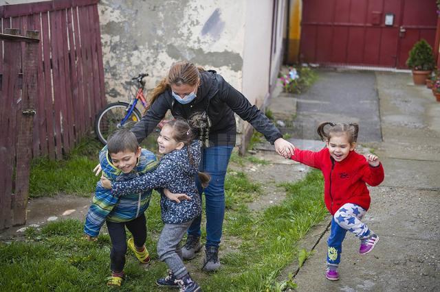 470.000 de euro investiți de „Hope and Homes for Children” în reforma sistemului de protecție a copilului din județul Suceava