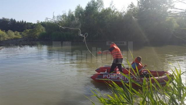 Bărbat de 71 de ani, găsit mort în râul Suceava, unde a intrat să se răcorească