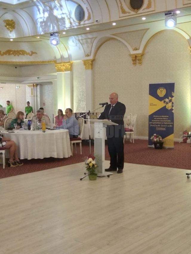 Prefectul de Suceava, Iulian Cimpoeşu, a fost prezent la serbătoarea profesioniștilor contabili suceveni