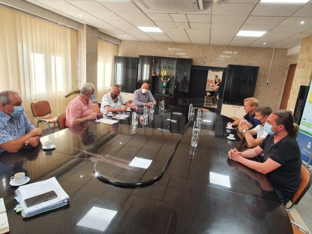 Discuții privind termoficarea Sucevei, purtate de primarul Ion Lungu cu reprezentanții societăților Bioenergy și Thermonet