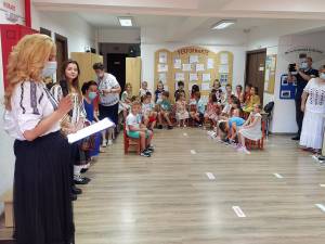 Directoarea Grădiniței din Obcini, Maria Todereanu, la Școala de vară “Vrei să înveți lucruri noi”