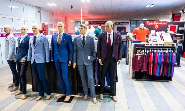 Gamă superioară de costume bărbați în diverse modele și culori, la magazinul Paolo Bertolucci din Centrul Comercial Zimbru