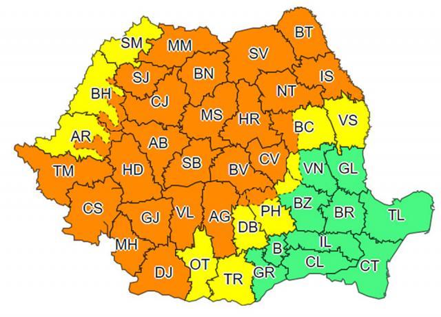 Cod portocaliu și cod galben de ploi torențiale, până miercuri la amiază