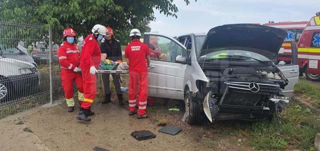 Cele două maşini implicate în accident