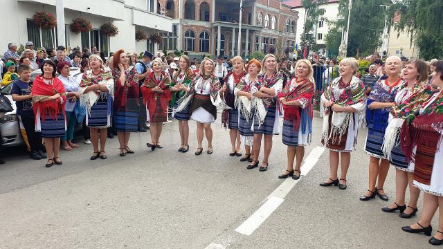 Festivalul  Internațional de Folclor „Întîlniri Bucovinene” la cea de-a 32-a ediție, în Câmpulung Moldovenesc 2