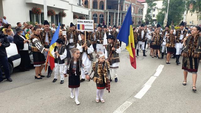 Festivalul  Internațional de Folclor „Întîlniri Bucovinene” la cea de-a 32-a ediție, în Câmpulung Moldovenesc 11