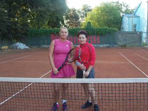 Andreea Stan şi Cici Robciuc s-au confruntat în cadrul întrecerii feminine a Cupei Monitorul