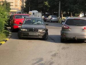 Locul accidentului și BMW-ul care circula pe contrasens