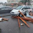 Mașini distruse de șarpantă la Fălticeni FOTO Mihai Tudosă