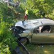 Mașina s-a răsturnat la o diferență de nivel de aproximativ 7 metri, suferind avarii serioase