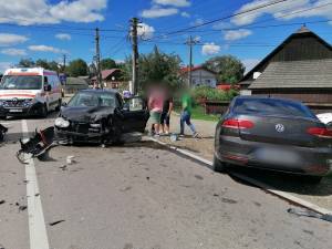 Cinci răniți, după o coliziune violentă între două mașini, la Milișăuți