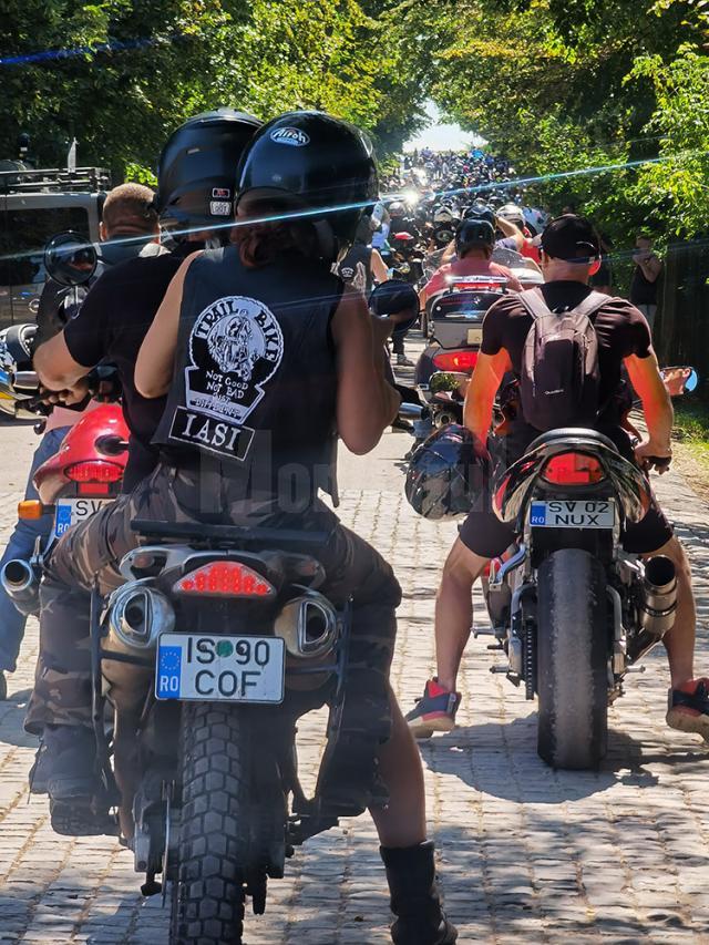 Puzderie de lume și sute de motoare la Bucovina Motorfest – ediție de pandemie