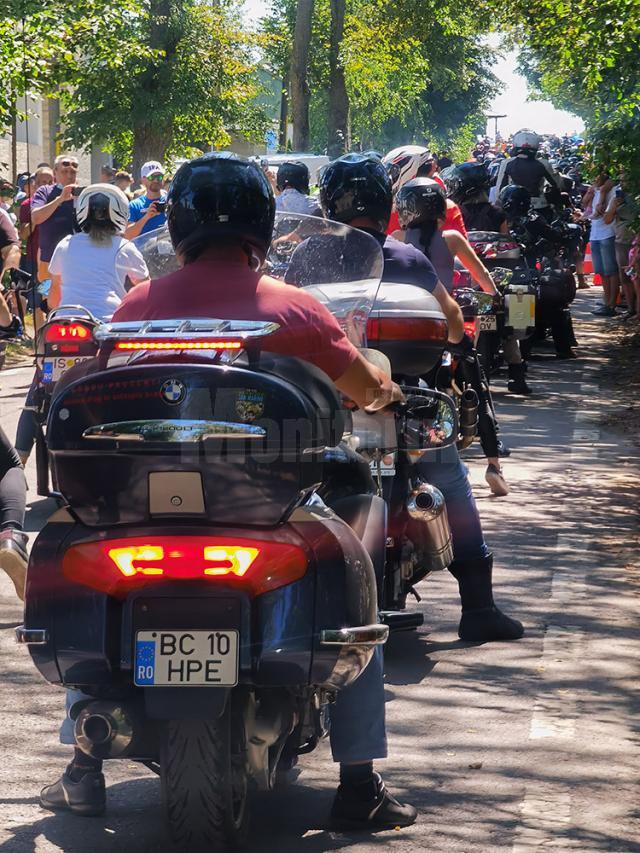 Puzderie de lume și sute de motoare la Bucovina Motorfest – ediție de pandemie