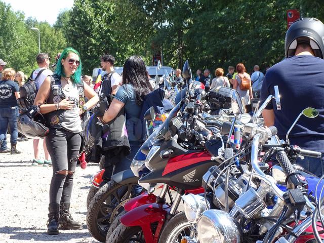 Puzderie de lume și sute de motoare la Bucovina Motorfest – ediție de pandemie