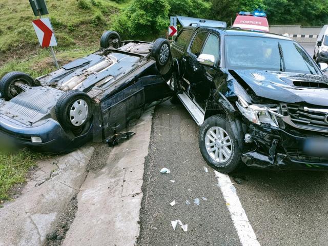 Trafic de coșmar pe Mestecăniș după ce două autovehicule s-au ciocnit